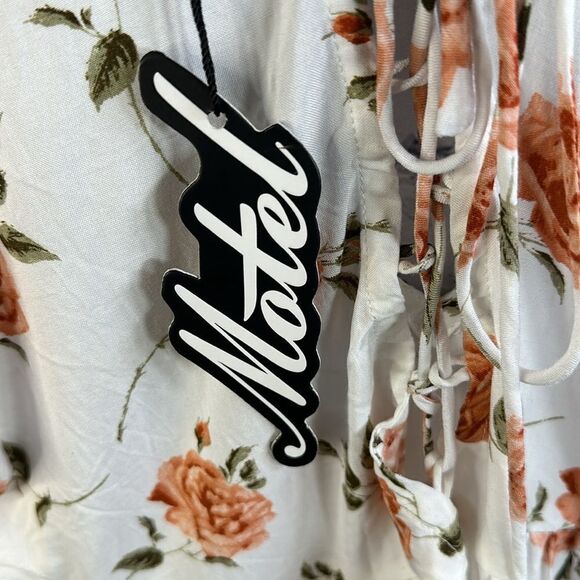 🌸 Motel Rocks Floral Print Dress - Size XS
NWT - Picture 5 of 5